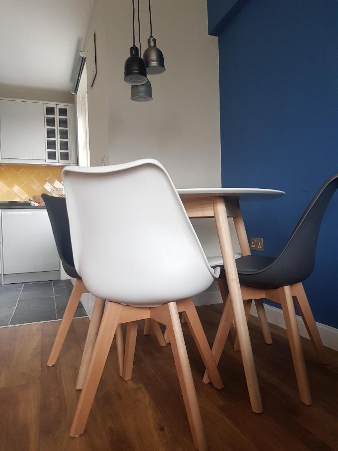 לונדון Beautiful 3-Bedroom Flat With Stunning Views מראה חיצוני תמונה